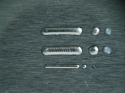 <a href='http://www.gdwjm.cn/product/3.htm' class='text_a'>模具激光焊機(jī)</a>修復(fù)鏡面模具效果